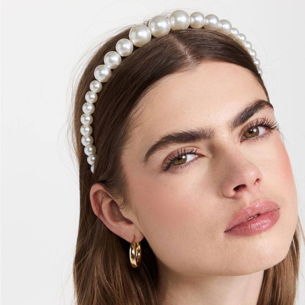 SHASHI Pema Graduated Pearl Headband